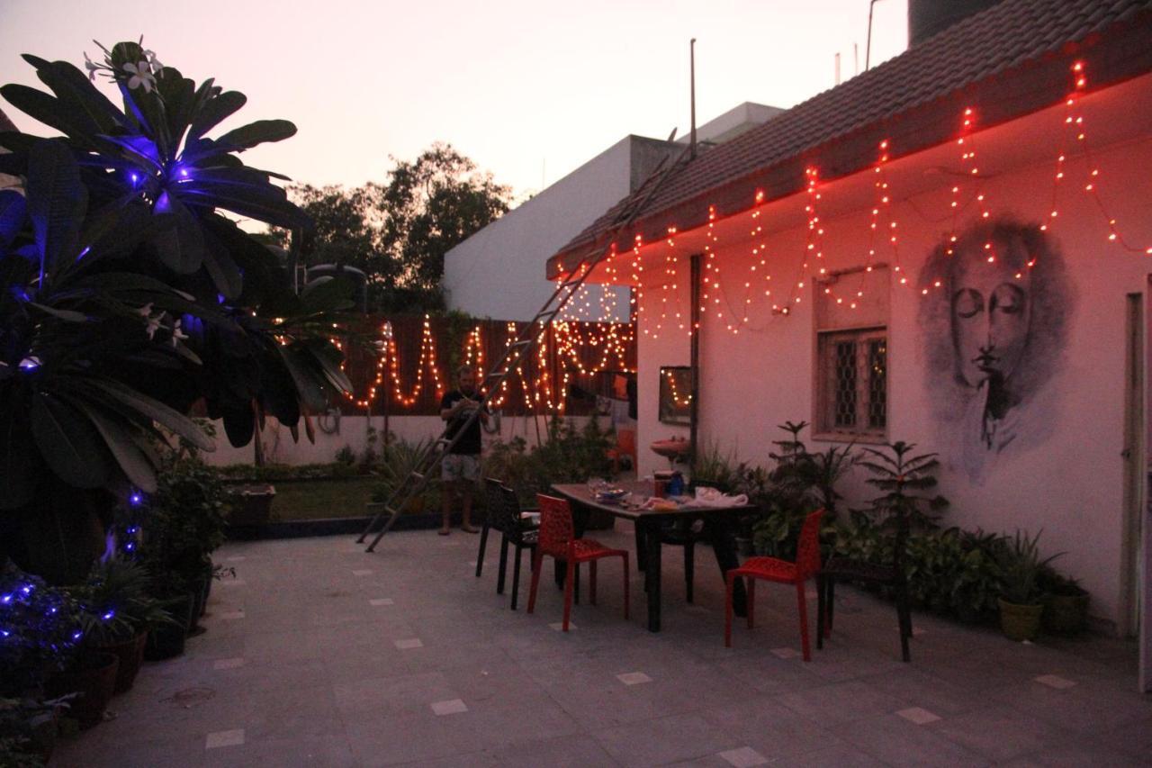 The Desire Hostel New Delhi Exterior photo